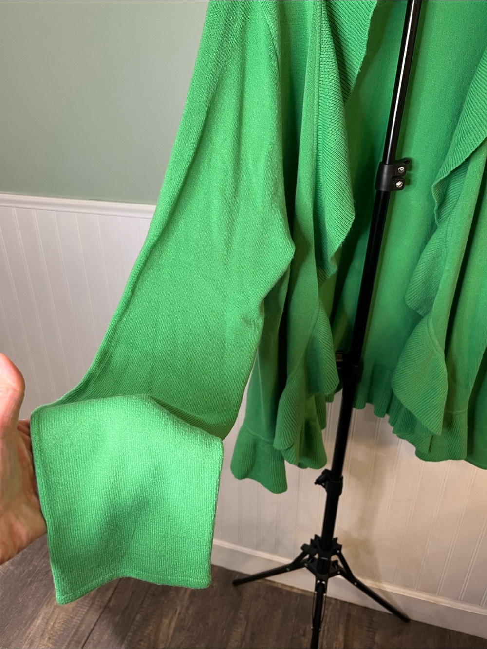 Link Green Ruffle-Front Open Cardigan. Size XL - Picture 3 of 7